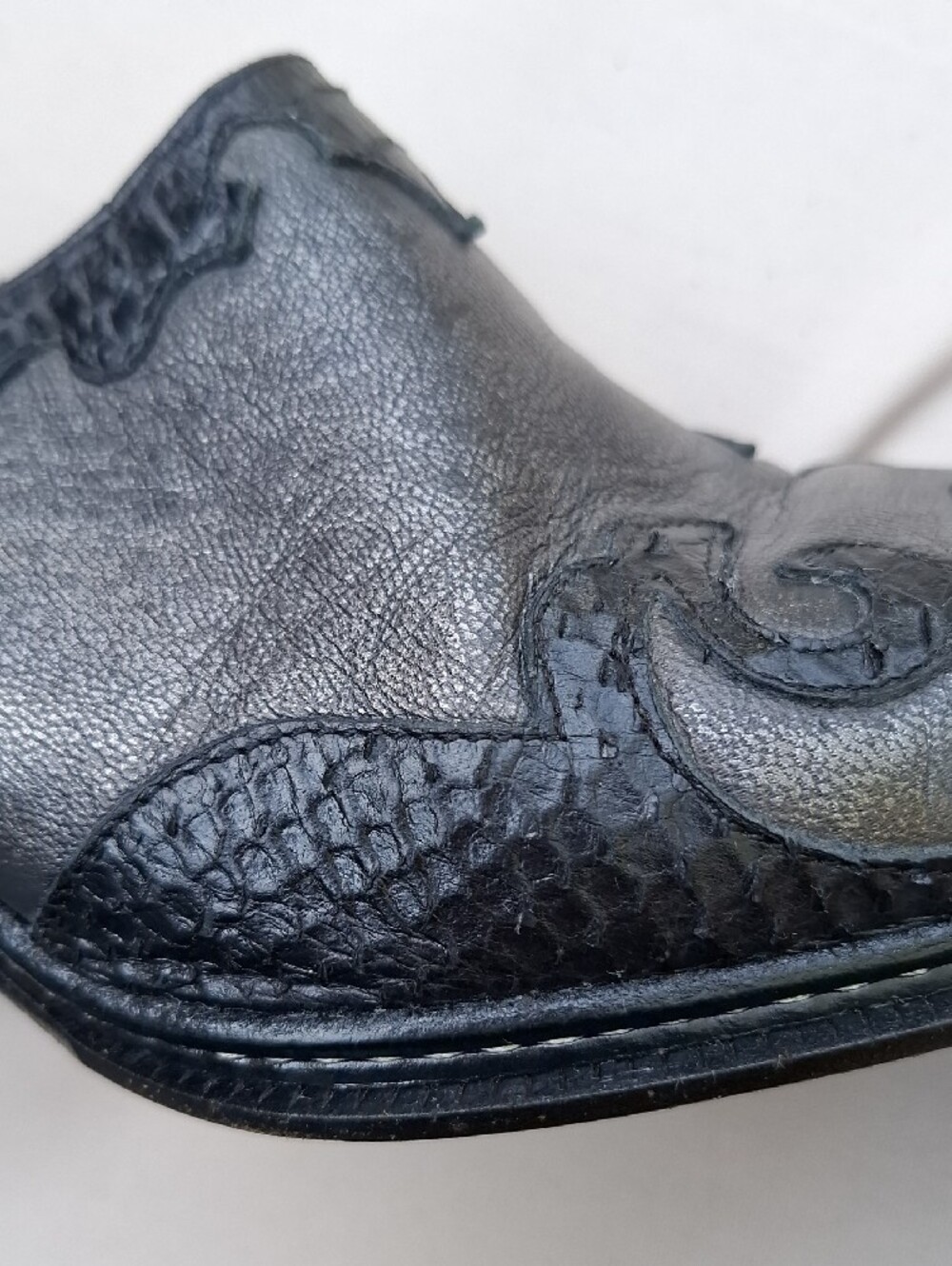 Donald J Pliner Black/Silver Leather Heeled Mules Sz 10 - Picture 13 of 13